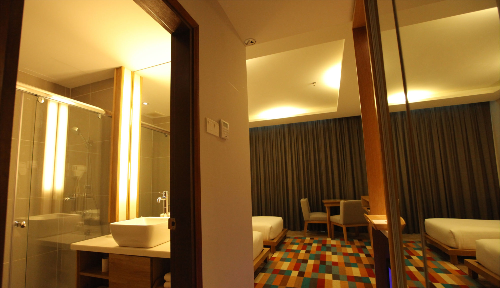 Hotel Casuarina@meru 4*